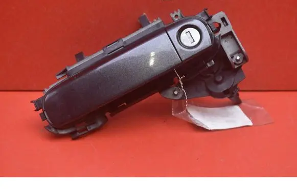 Audi A3 S3 A3 Sportback 8P Front door exterior handle 