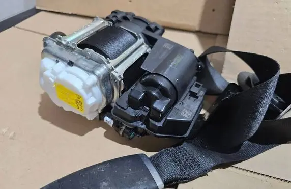 Mercedes-Benz S W223 Front seatbelt a2238604303