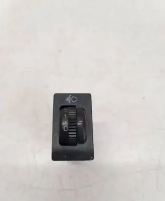 Toyota Avensis T250 Headlight level height control switch