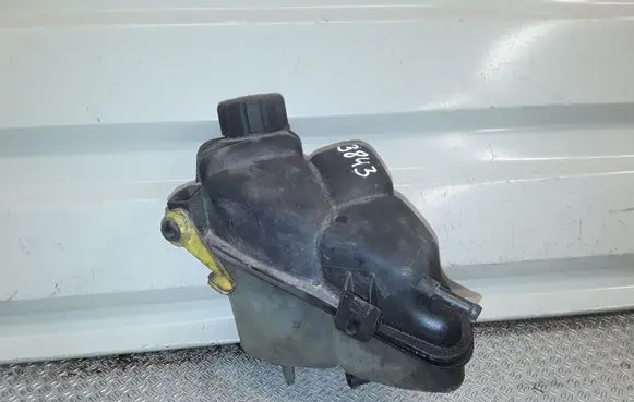 Coolant expansion tank/reservoir