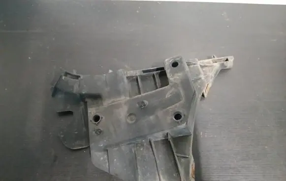 Volvo V70 Front bumper mounting bracket 31265345 BP3EA