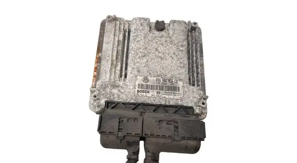 Volkswagen Golf V Engine control unit/module 03G906016CB 1039S06216 0281011900