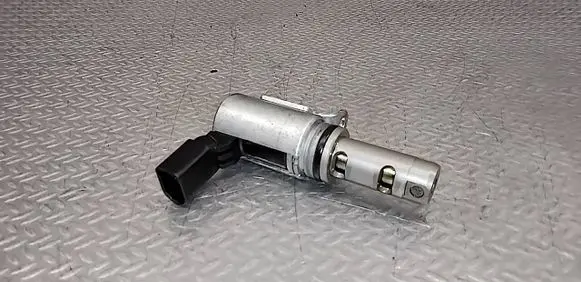 Volkswagen Jetta V Camshaft vanos timing valve 03C906455A