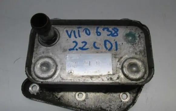 Mercedes-Benz Vito Viano W638 Engine oil radiator 