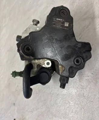Volvo V70 Fuel injection high pressure pump 30756125 14486 0445010111