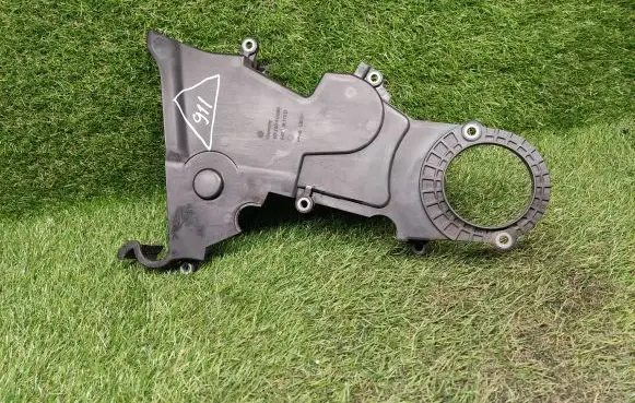 Volkswagen Jetta VI Timing belt guard (cover) 04E109175D