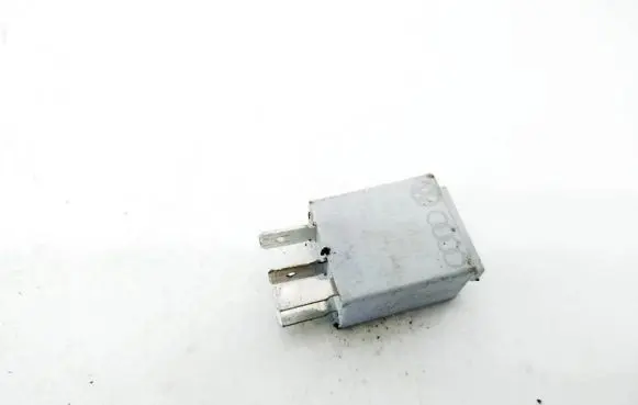 Volkswagen PASSAT B6 Other relay 1K0951253 0332011100