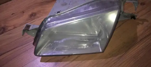 Mazda 323 Headlight/headlamp 1305235392