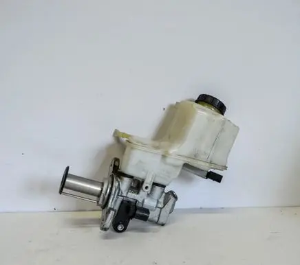 Brake fluid reservoir