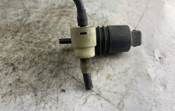 Opel Zafira A Windscreen/windshield washer pump