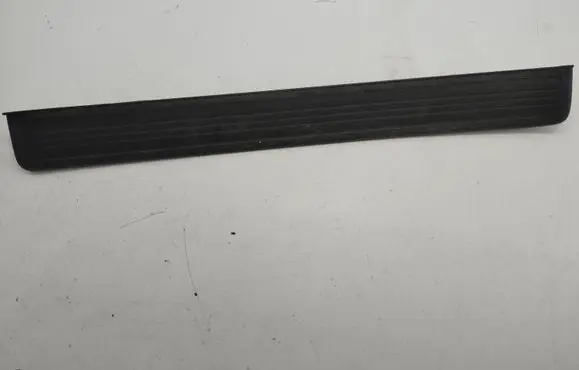 Honda CR-V Front sill trim cover 84202SWAA