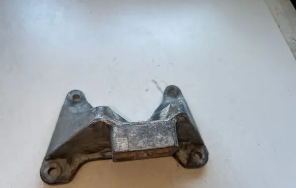 BMW 5 E60 E61 Gearbox mounting bracket 6761107