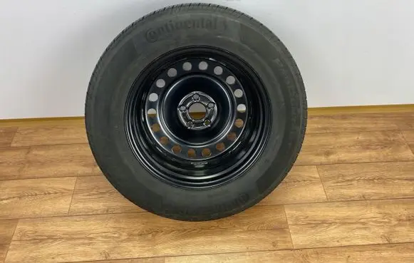 Ford Bronco R17 spare wheel 