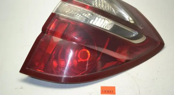 Subaru Legacy Rear/tail lights 13921