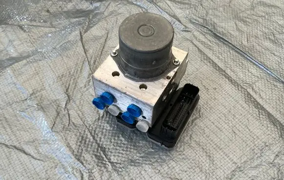 Mercedes-Benz E W214 ABS Pump A2149002922 2149002922 A2549019400