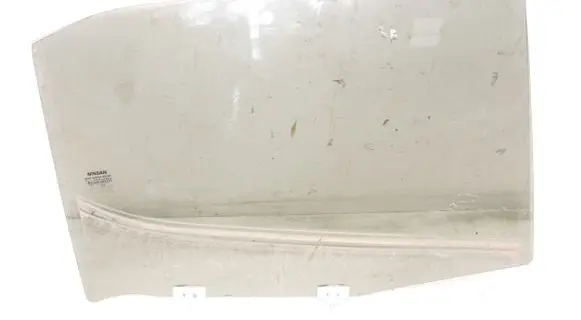 Nissan Juke II F16 Rear door window glass
