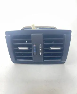 BMW 4 F32 F33 Rear air vent grill 926535001 0858201