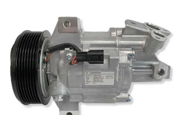 Dacia Sandero Air conditioning (A/C) compressor (pump) Z0015421C