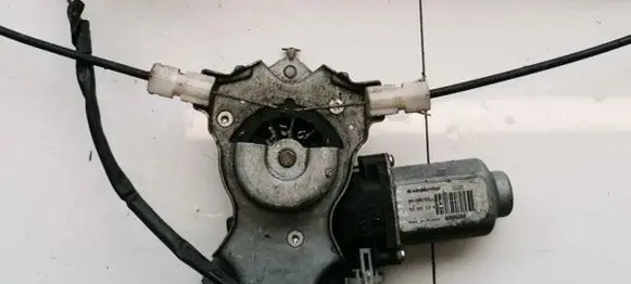 Nissan Primera Front door window regulator motor 400600