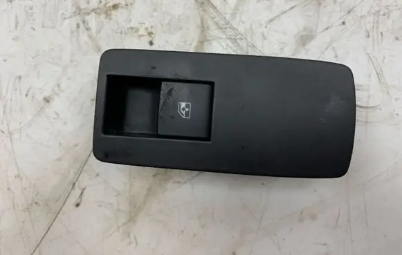 Opel Insignia A Electric window control switch 13301888