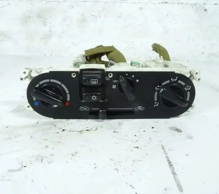 Mitsubishi Colt Climate control unit MR201365
