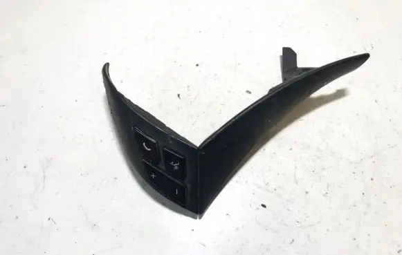 Steering wheel buttons/switches