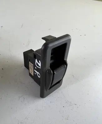 Mitsubishi Pajero Electric window control switch MR751813 C8FPS5101 2217RA1