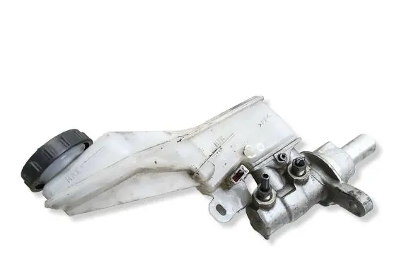 Nissan Qashqai+2 Master brake cylinder 