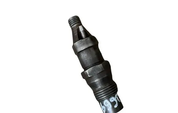 Volkswagen Golf III Fuel injector 068130202F