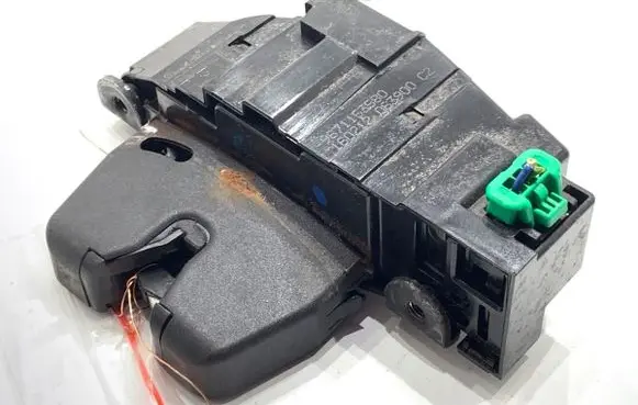 Peugeot 508 Tailgate exterior lock 9671153580