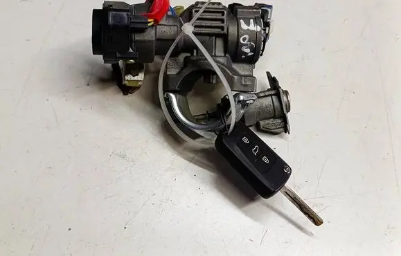 Hyundai i30 Ignition lock 215