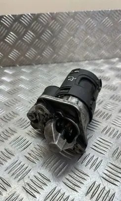 Nissan Juke I F15 Starter motor 8200463004