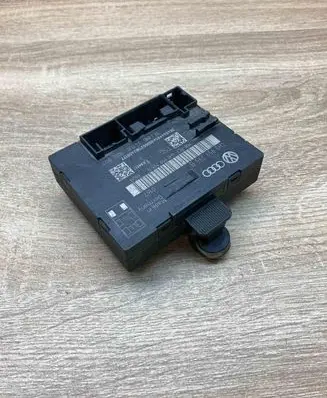 Volkswagen Touareg II Door control unit/module 4H0959795B