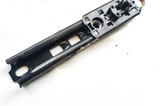 Mercedes-Benz ML W164 Seat belt adjustment rail a2118600688 605987100a