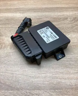 BMW 5 F10 F11 Hand brake control module 6863800 23122010 WithPlug