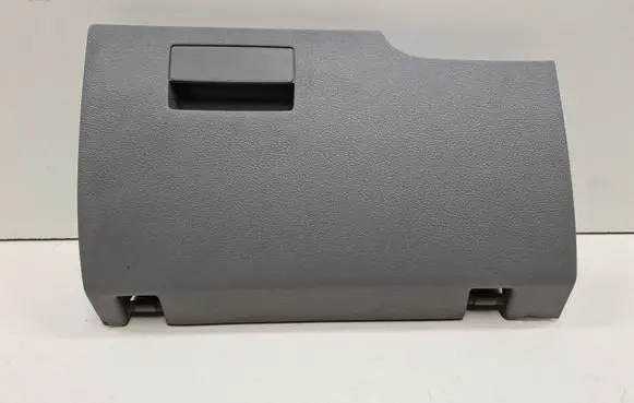 Volkswagen Touran I Glove box