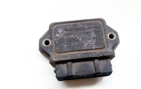 Volkswagen Golf II Ignition amplifier control unit 211905351d