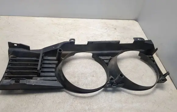 BMW 7 E32 Front grill 19384260
