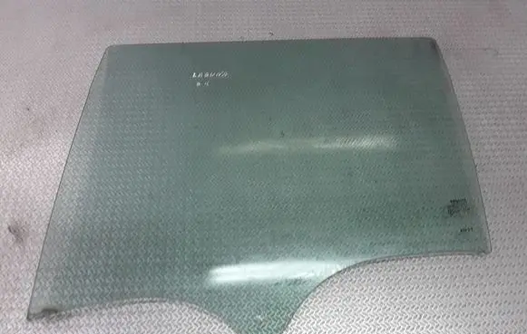 Renault Laguna II Rear door window glass