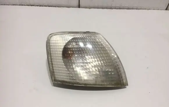 Volkswagen PASSAT B5 Front indicator light 3B0953050C
