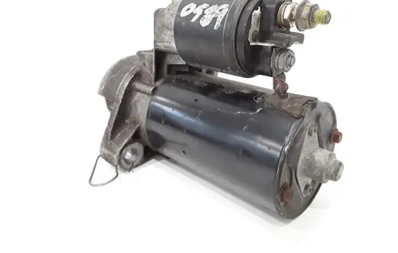 Volkswagen PASSAT B5.5 Starter motor 078911023D 0001108174