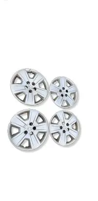 Dodge Caliber R17 wheel hub/cap/trim 