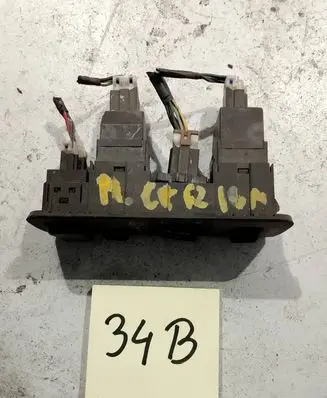 Mitsubishi Carisma Wing mirror switch MR740608