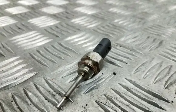 Seat Leon (5F) Intake air temperature sensor 03N906081A