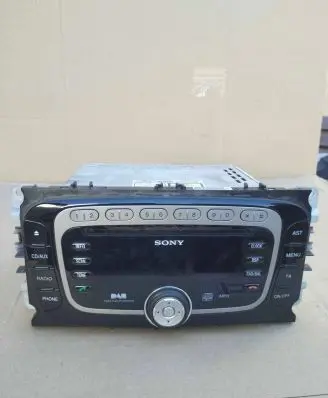Ford Mondeo MK IV Radio/GPS head unit trim 