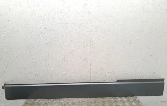 Volkswagen Transporter - Caravelle T5 Sliding door rail trim 7H3843796G