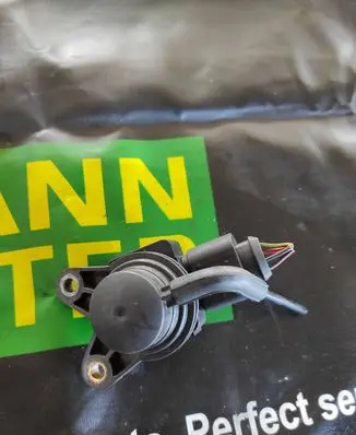 Mercedes-Benz A W169 Mass air flow meter a1695401717