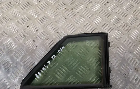 Toyota Prius (XW50) Front door vent window glass four-door 43R00034DPPR