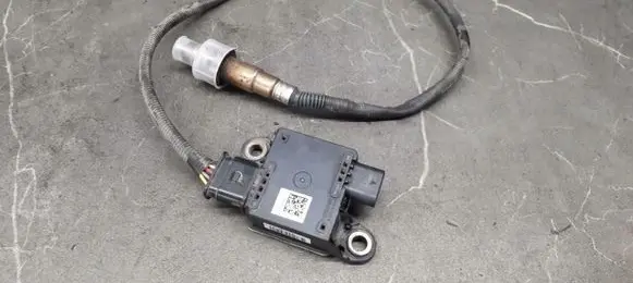 Mercedes-Benz C W205 Lambda probe sensor a0009050508