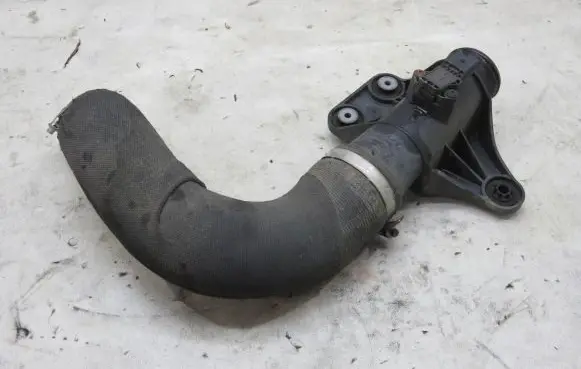 Audi A7 S7 4G Intercooler hose/pipe 4G0145673R